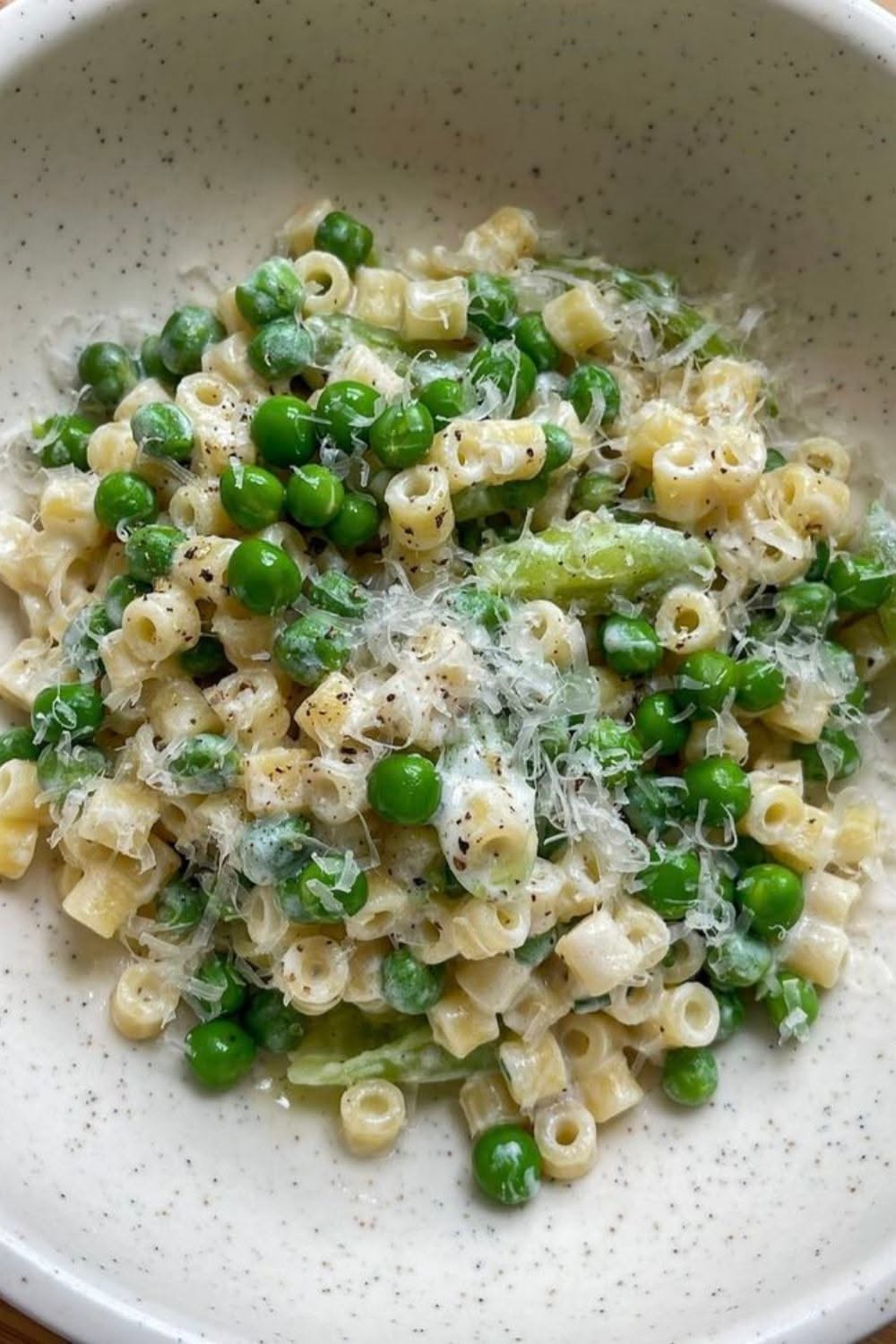 Creamy Pea Pasta with Lemon and Mint